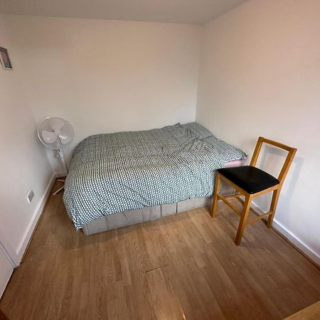 Newbury Apartment London Bagian luar foto